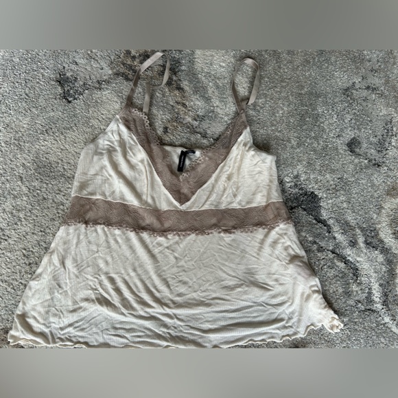 VERO MODA Kelly 2-Piece Pyjama Set - Picture 2 of 8